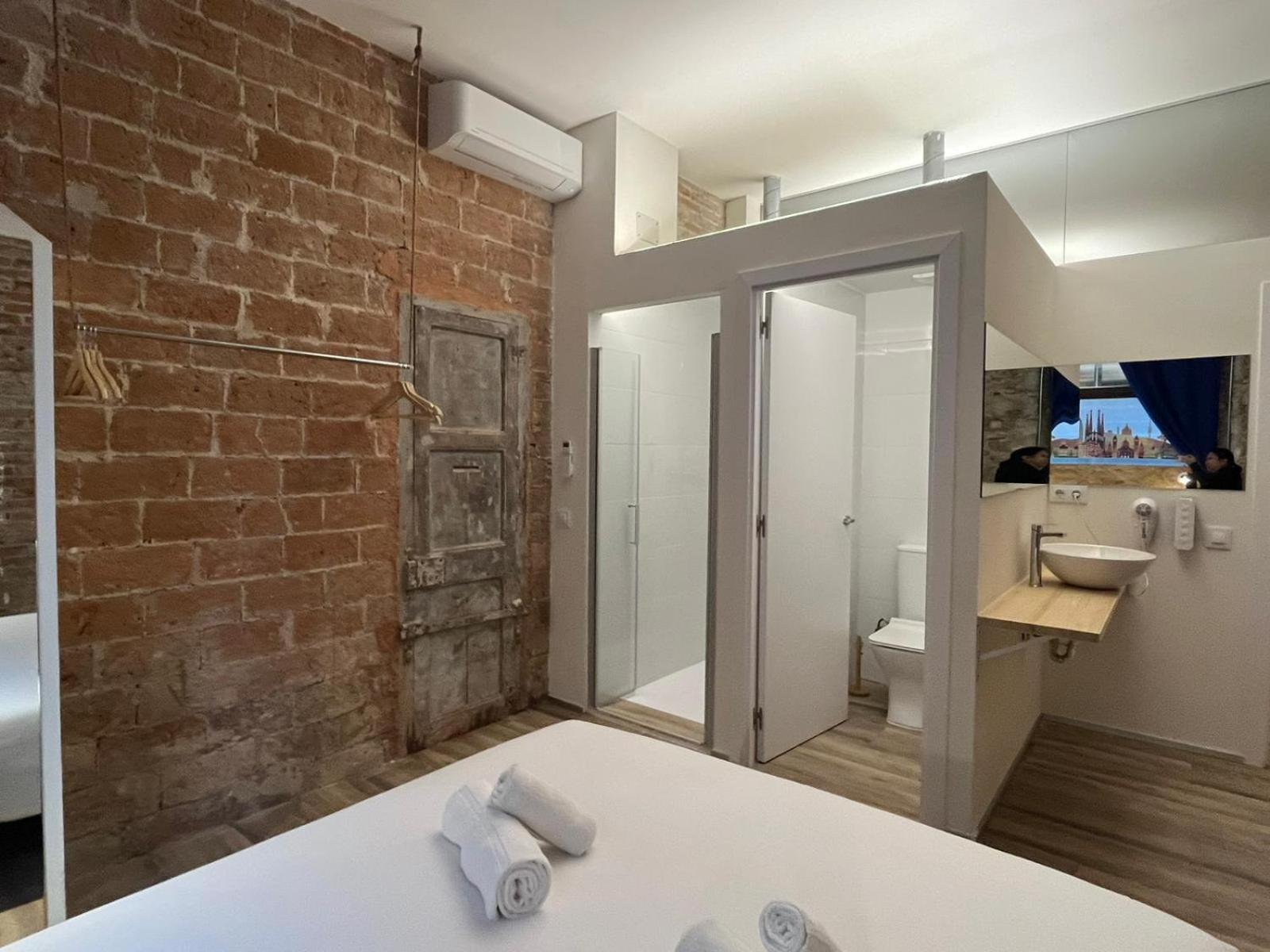 Happy People Plaza Espana Apartments Barcelona Bagian luar foto