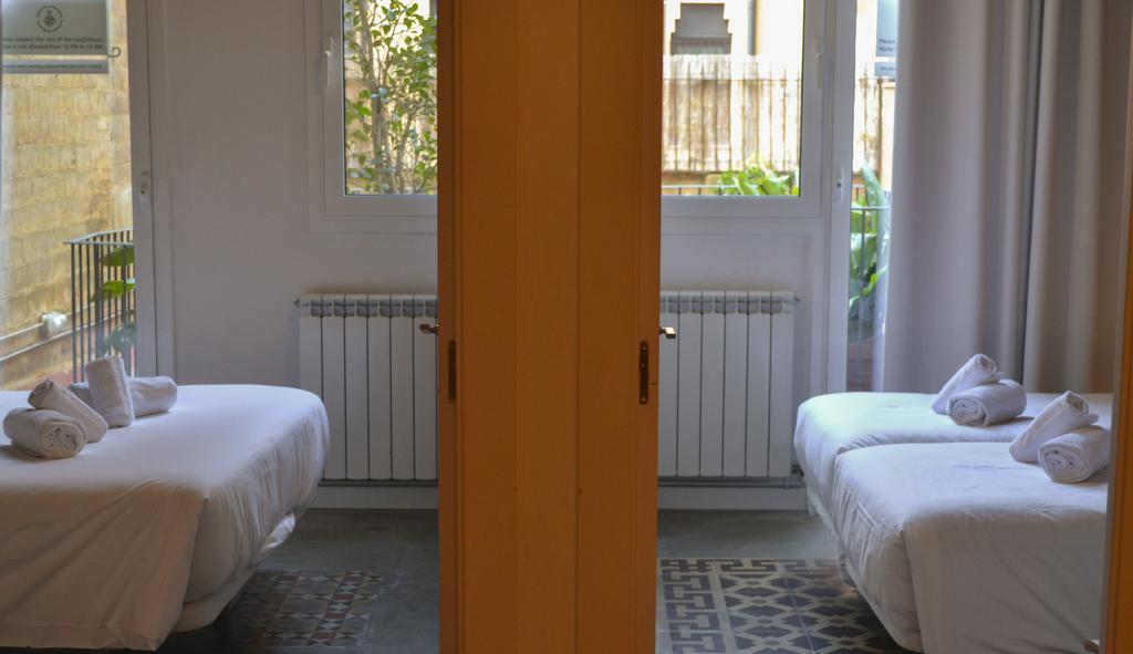 Happy People Plaza Espana Apartments Barcelona Ruang foto