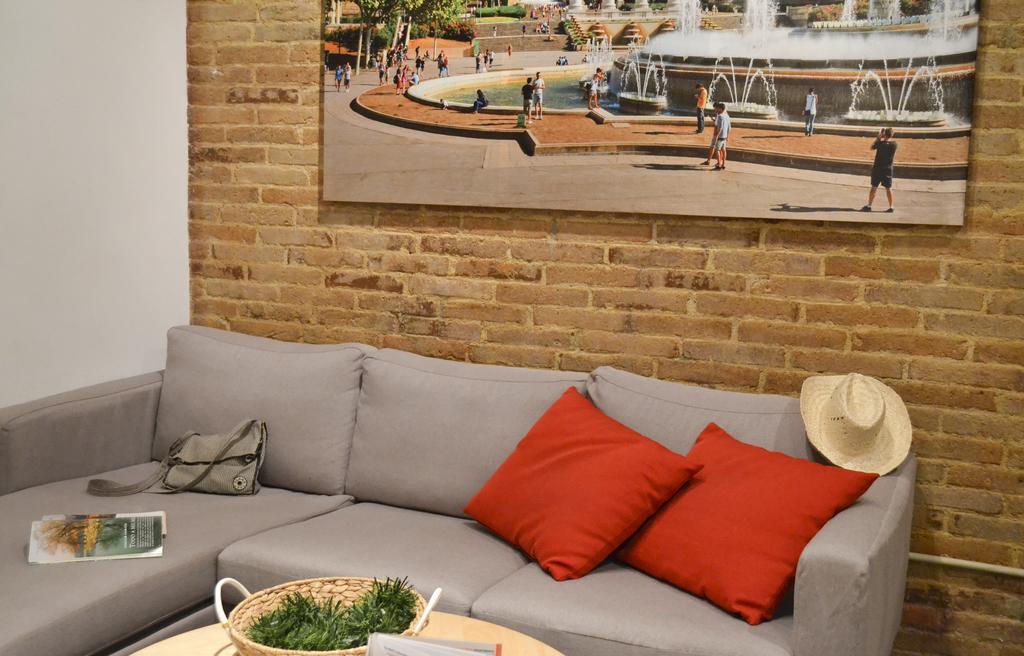 Happy People Plaza Espana Apartments Barcelona Ruang foto