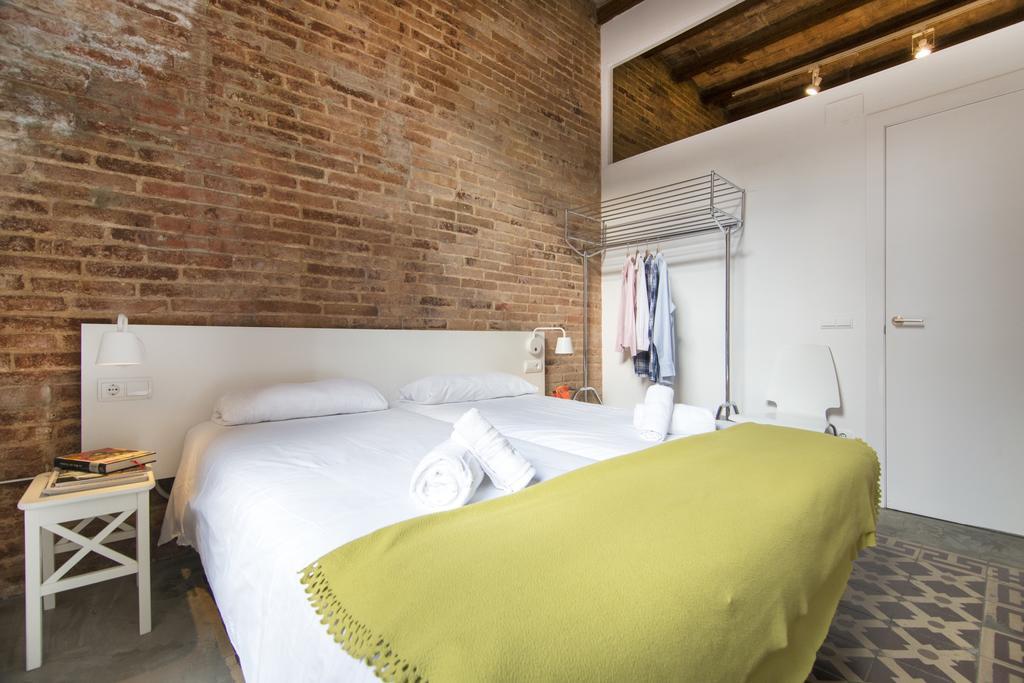 Happy People Plaza Espana Apartments Barcelona Bagian luar foto