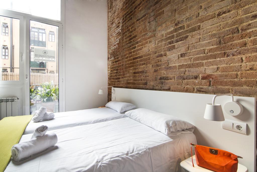 Happy People Plaza Espana Apartments Barcelona Bagian luar foto