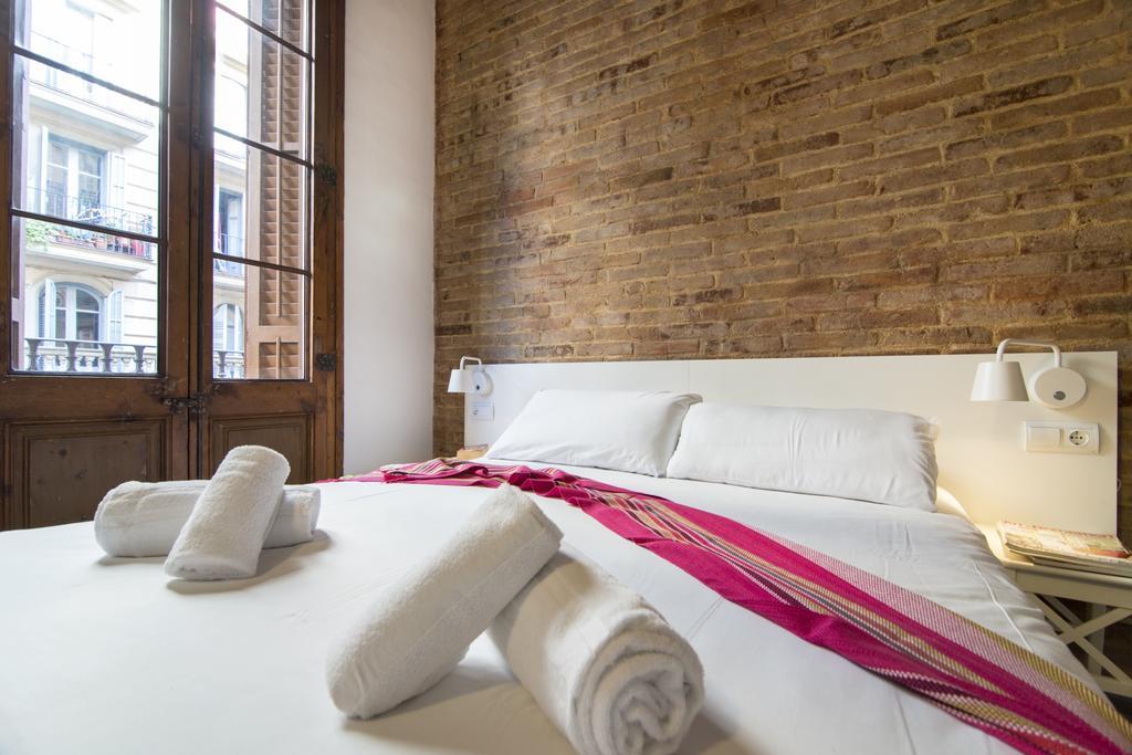 Happy People Plaza Espana Apartments Barcelona Bagian luar foto