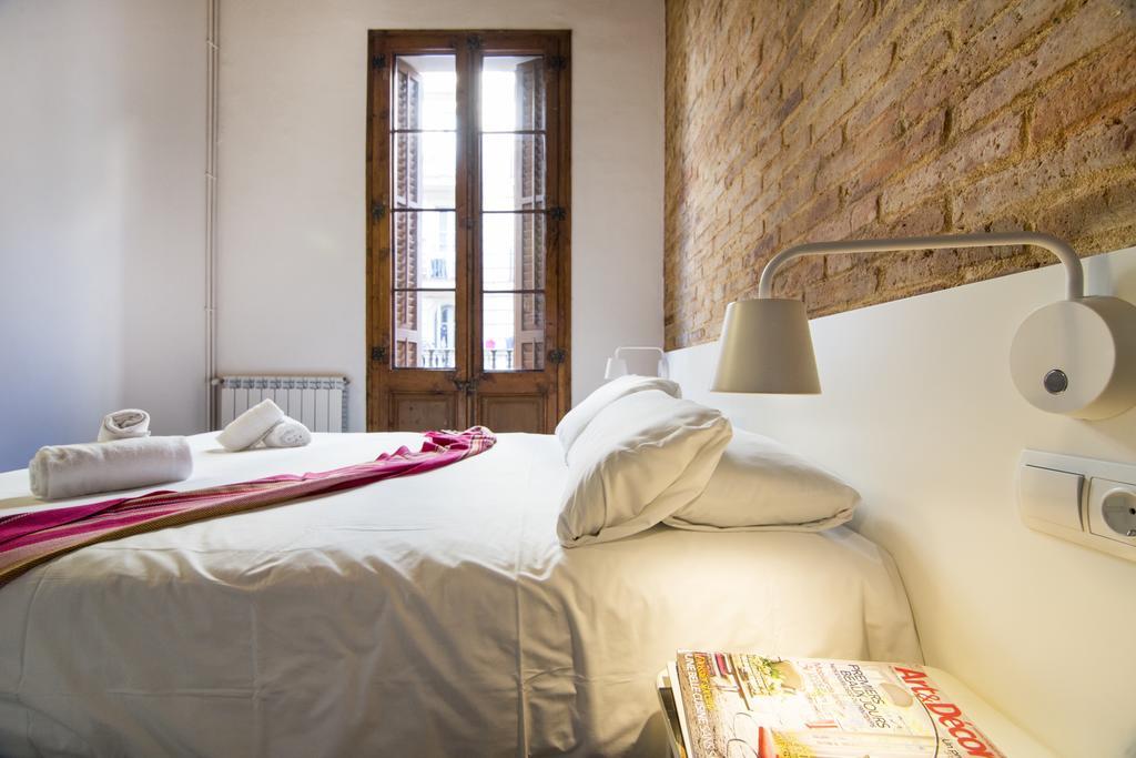 Happy People Plaza Espana Apartments Barcelona Bagian luar foto