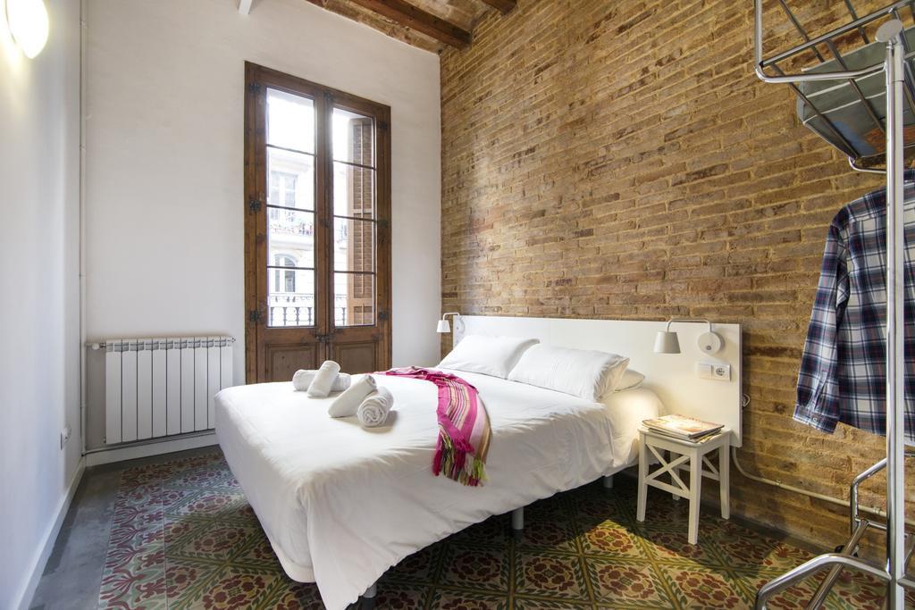 Happy People Plaza Espana Apartments Barcelona Bagian luar foto