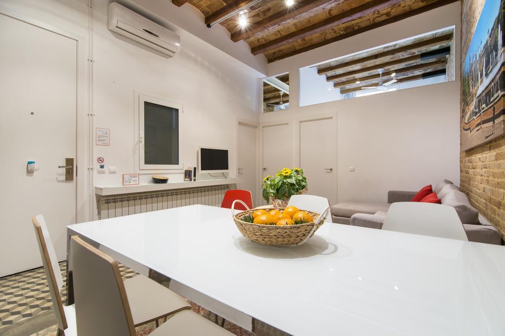 Happy People Plaza Espana Apartments Barcelona Bagian luar foto