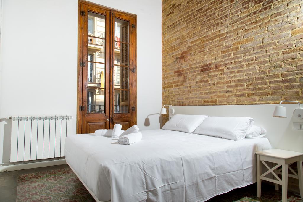 Happy People Plaza Espana Apartments Barcelona Bagian luar foto